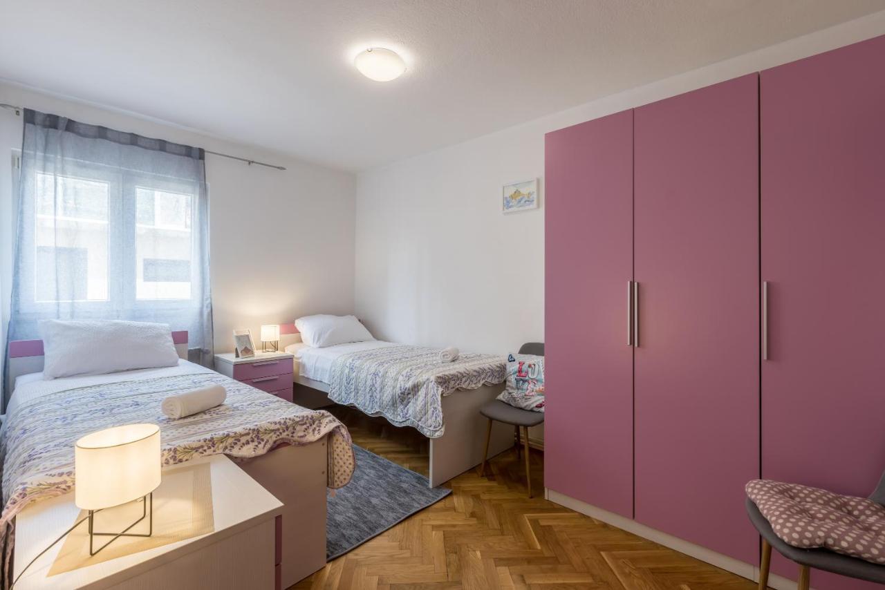 Citrus Accommodation Kaštela Exteriör bild
