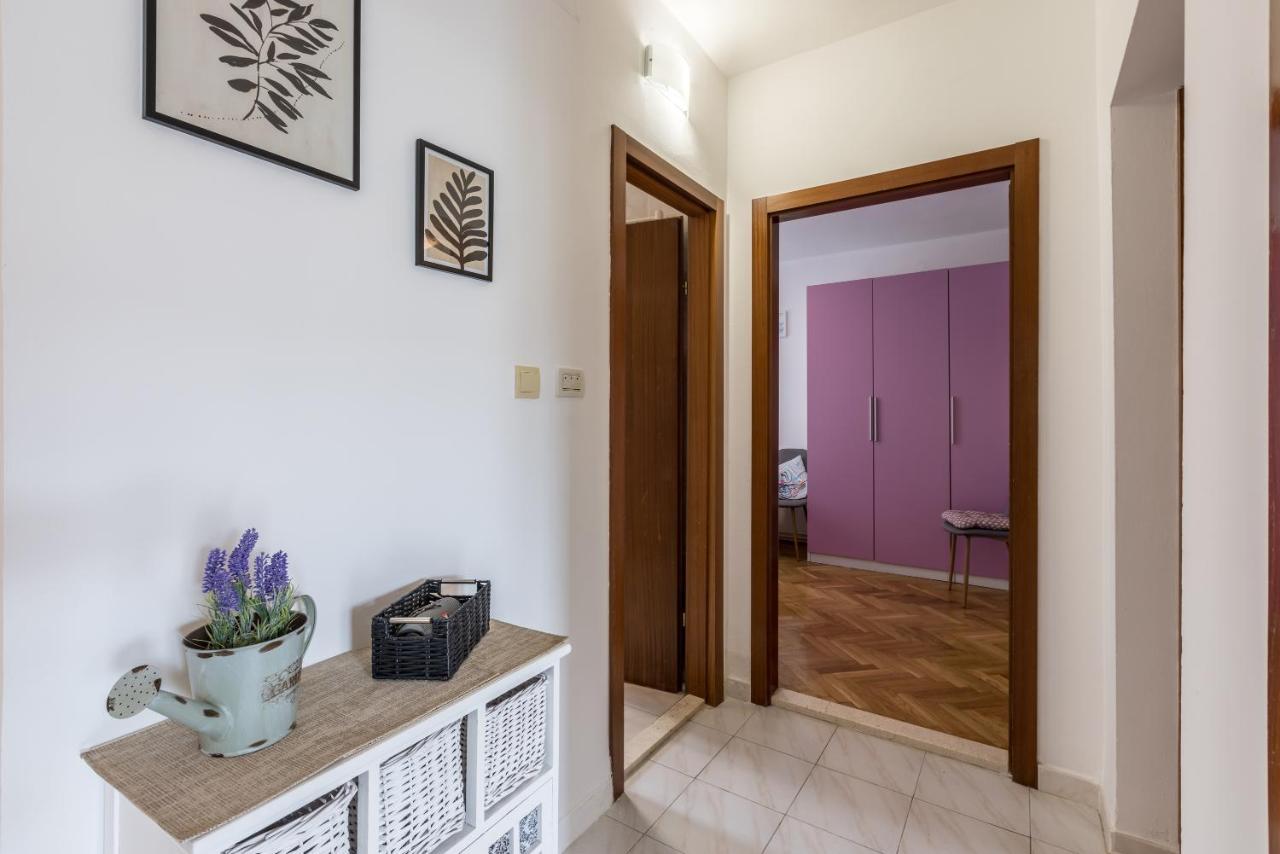 Citrus Accommodation Kaštela Exteriör bild