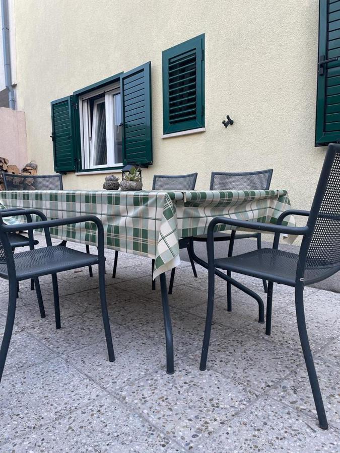 Citrus Accommodation Kaštela Exteriör bild