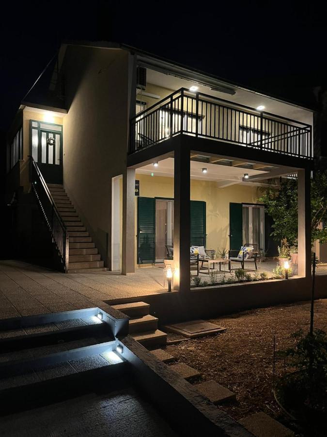 Citrus Accommodation Kaštela Exteriör bild